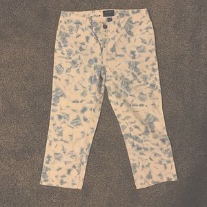 Chaps white and blue tie dye capris size 4 woman’s